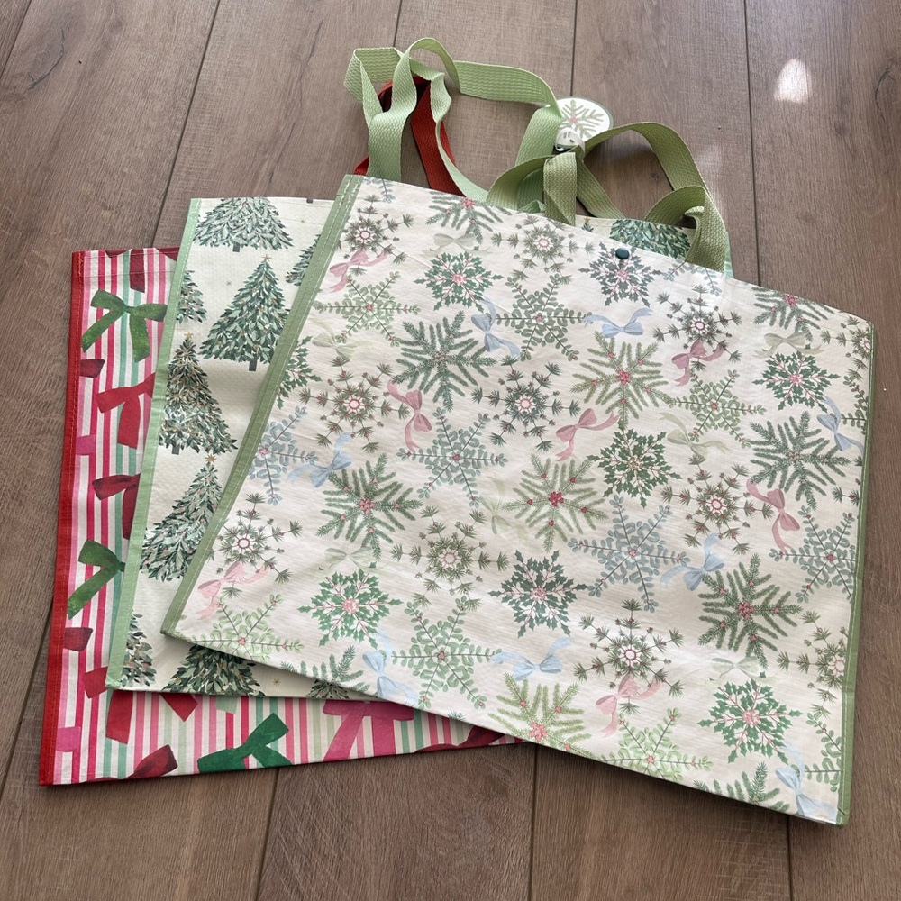 Homegoods TJMaxx Marshalls Christmas Tree, Snowflake & Bow Tote Bags Set of 3